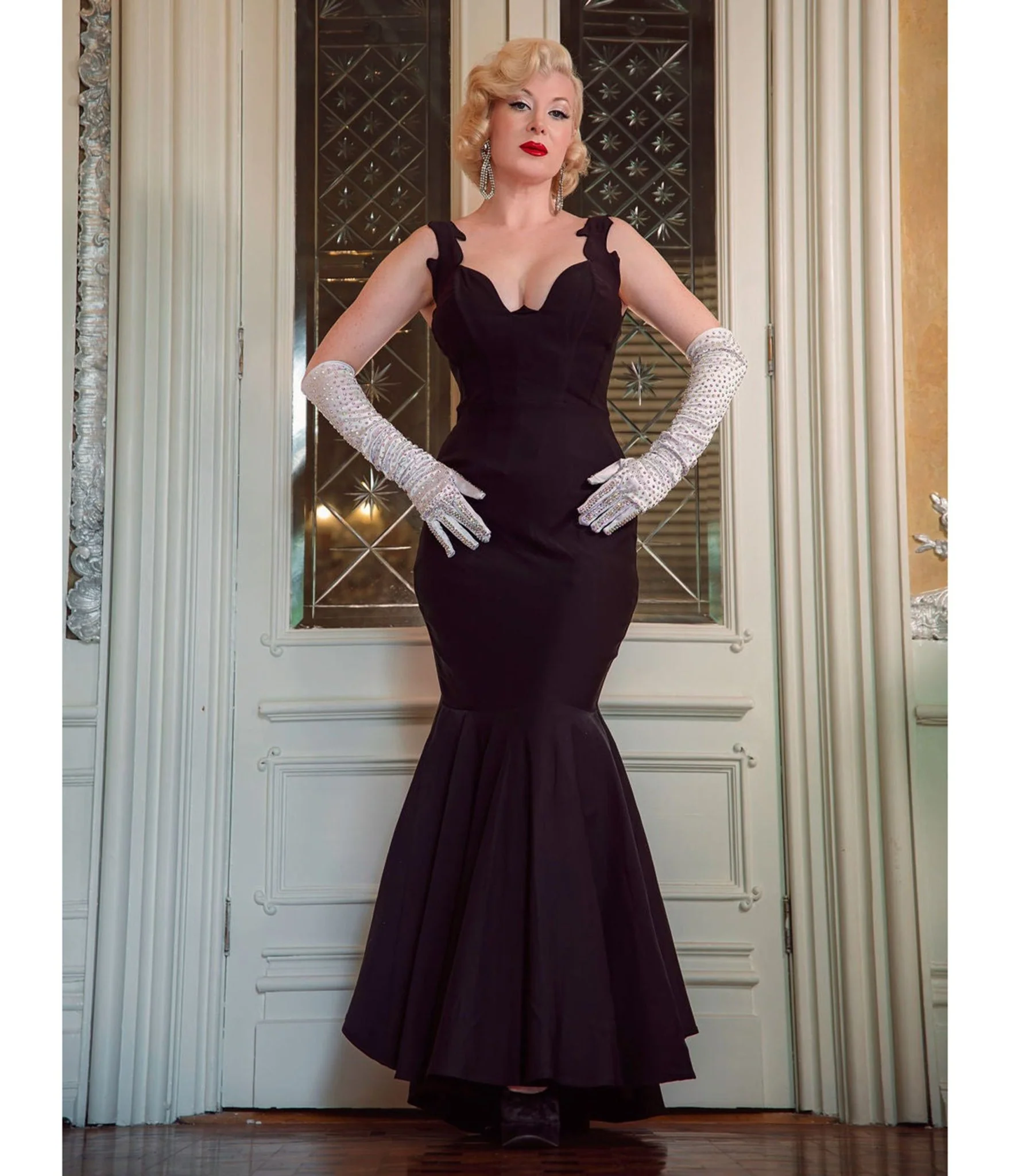 Elle Rebel Black Betty Haynes Gown - Image 4
