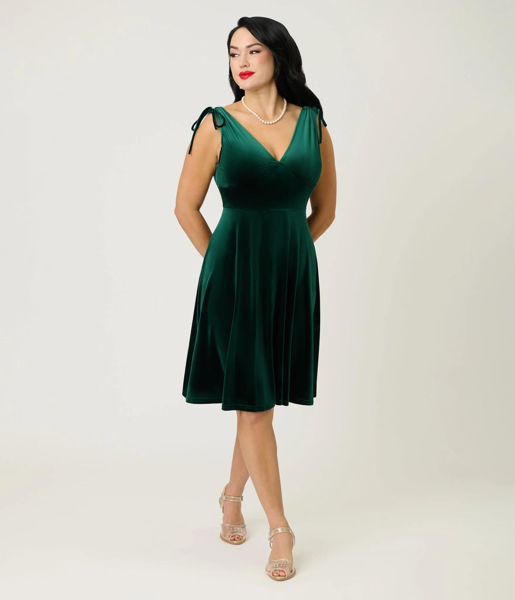 Green Velvet Sleeveless Swing Dress - Image 4