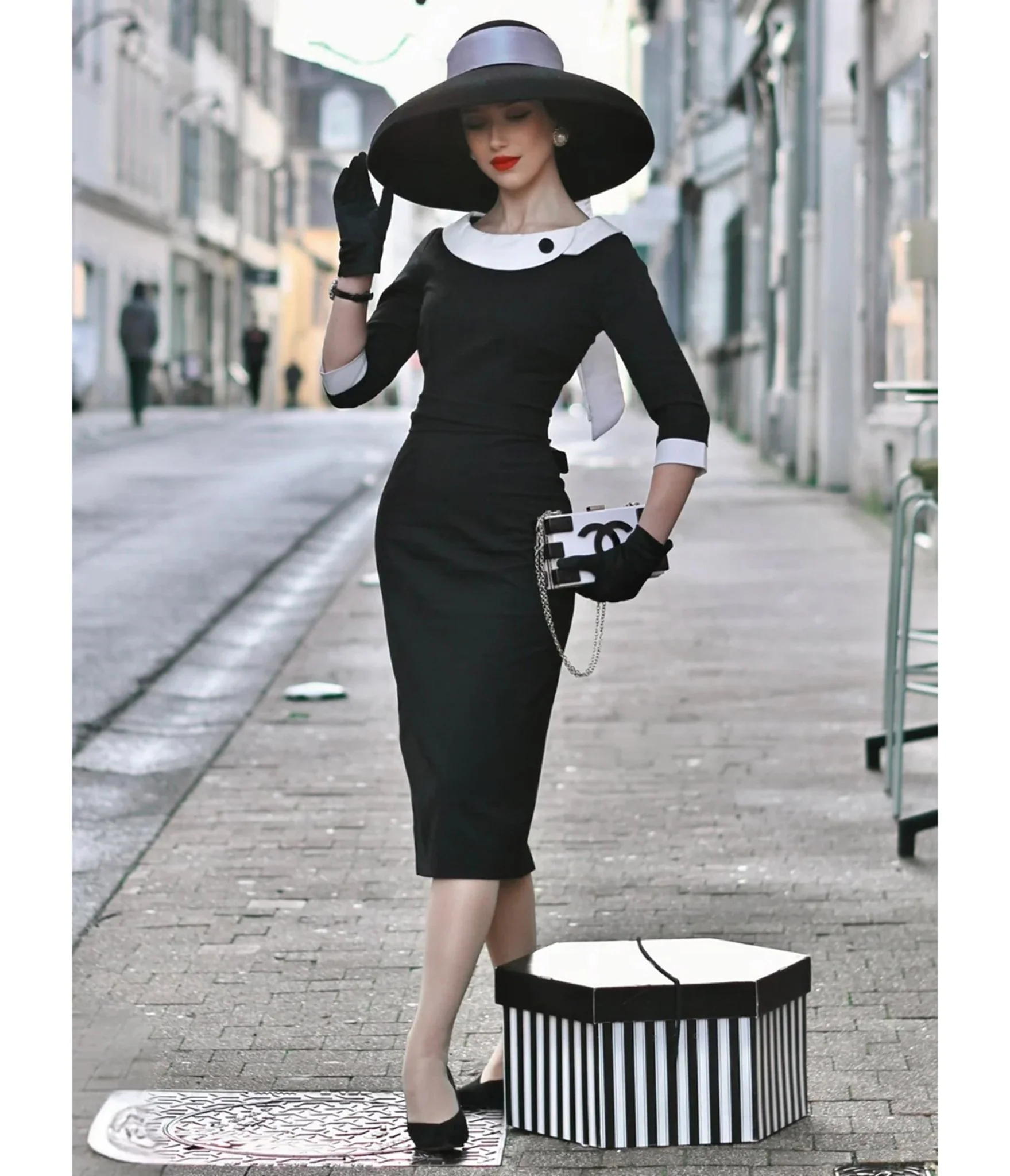 Heart My Closet Black & White Laura Pencil Dress - Image 2