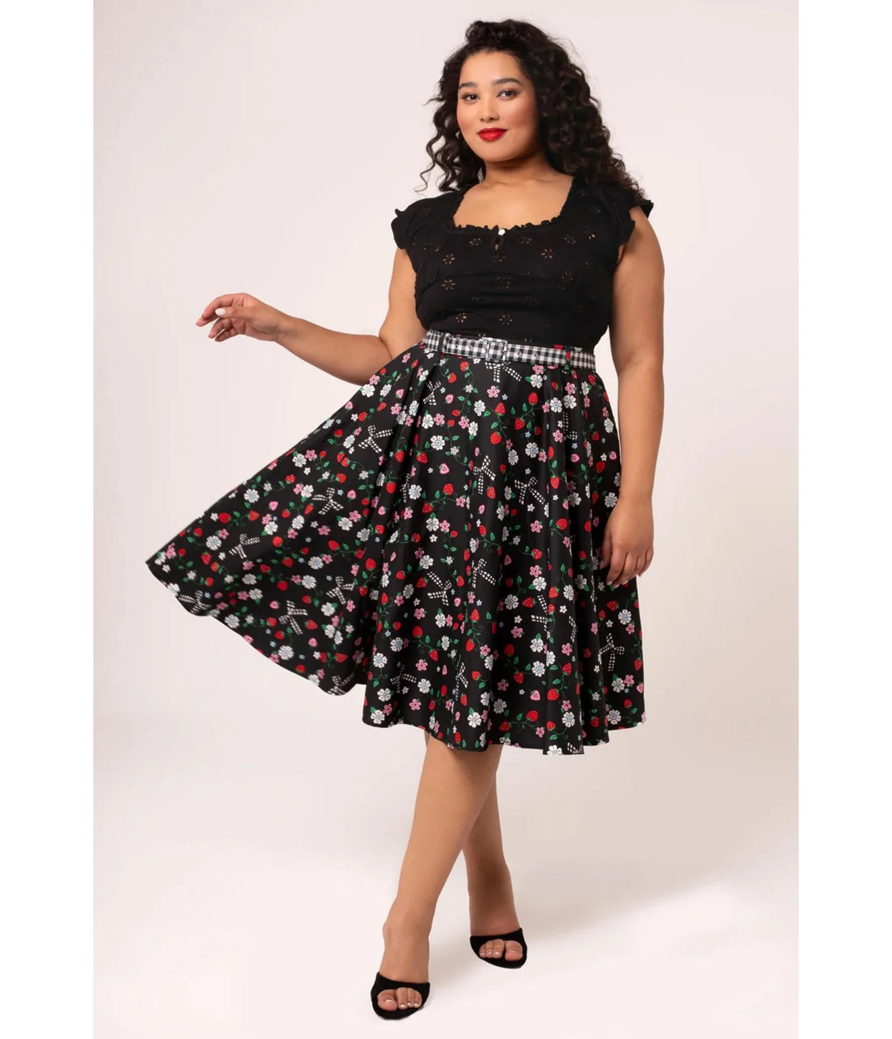 Hell Bunny Plus Size Black Floral Isobel Swing Skirt - Image 3
