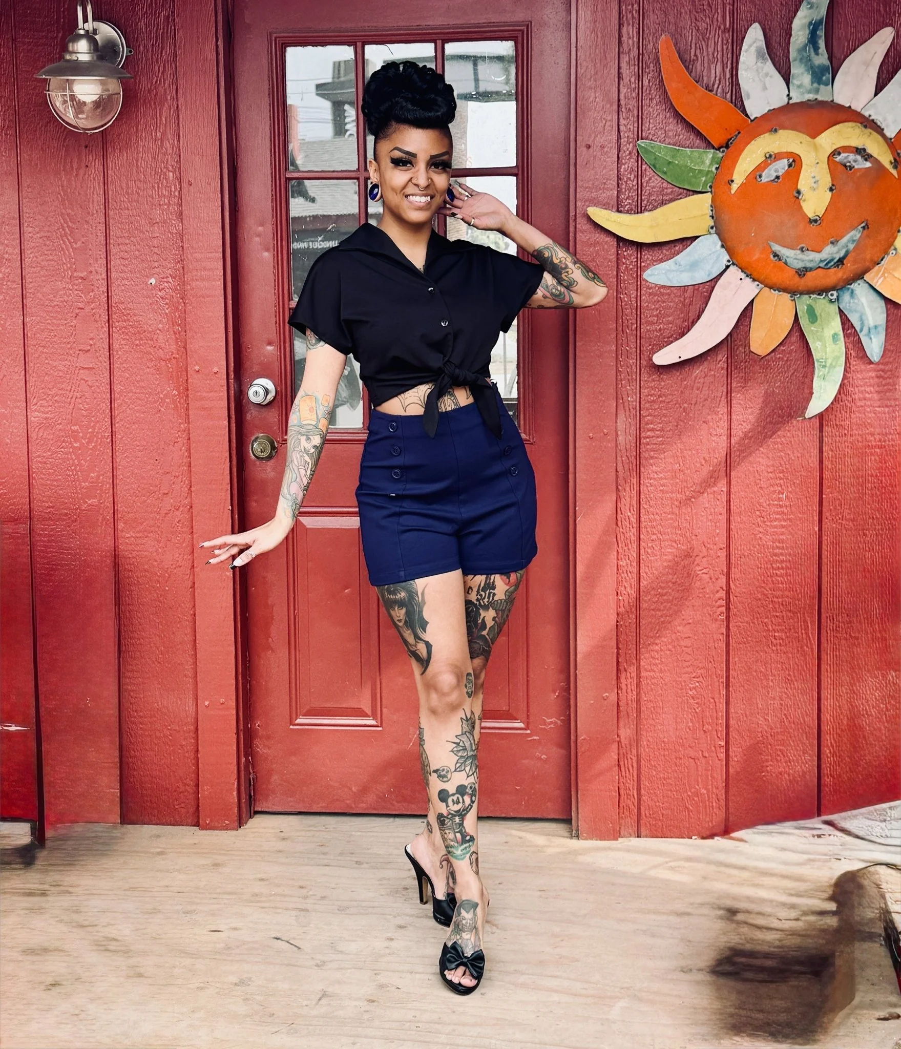 Rockin Bettie Navy High Waist Shorts - Image 2