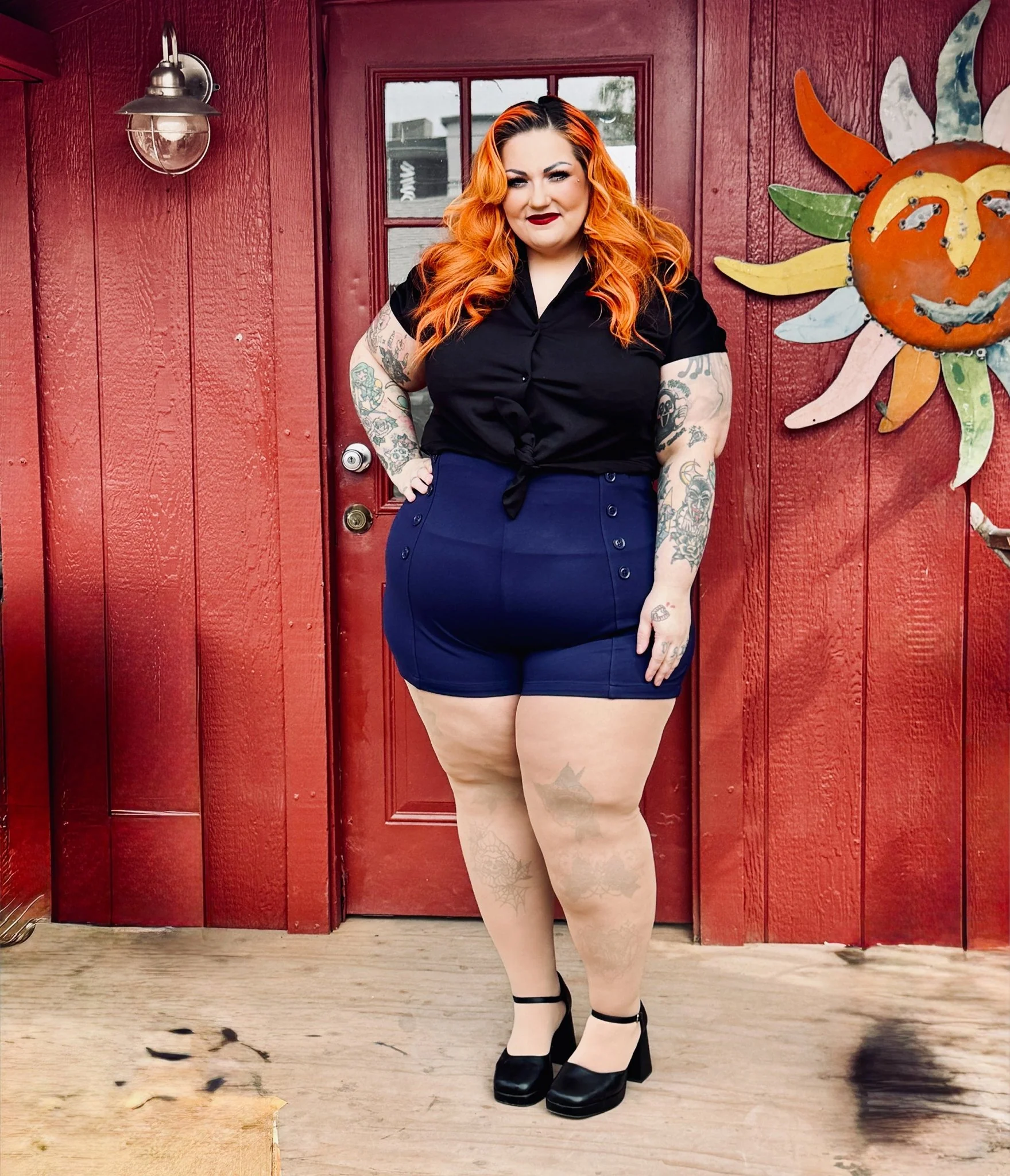 Rockin Bettie Navy High Waist Shorts - Image 4