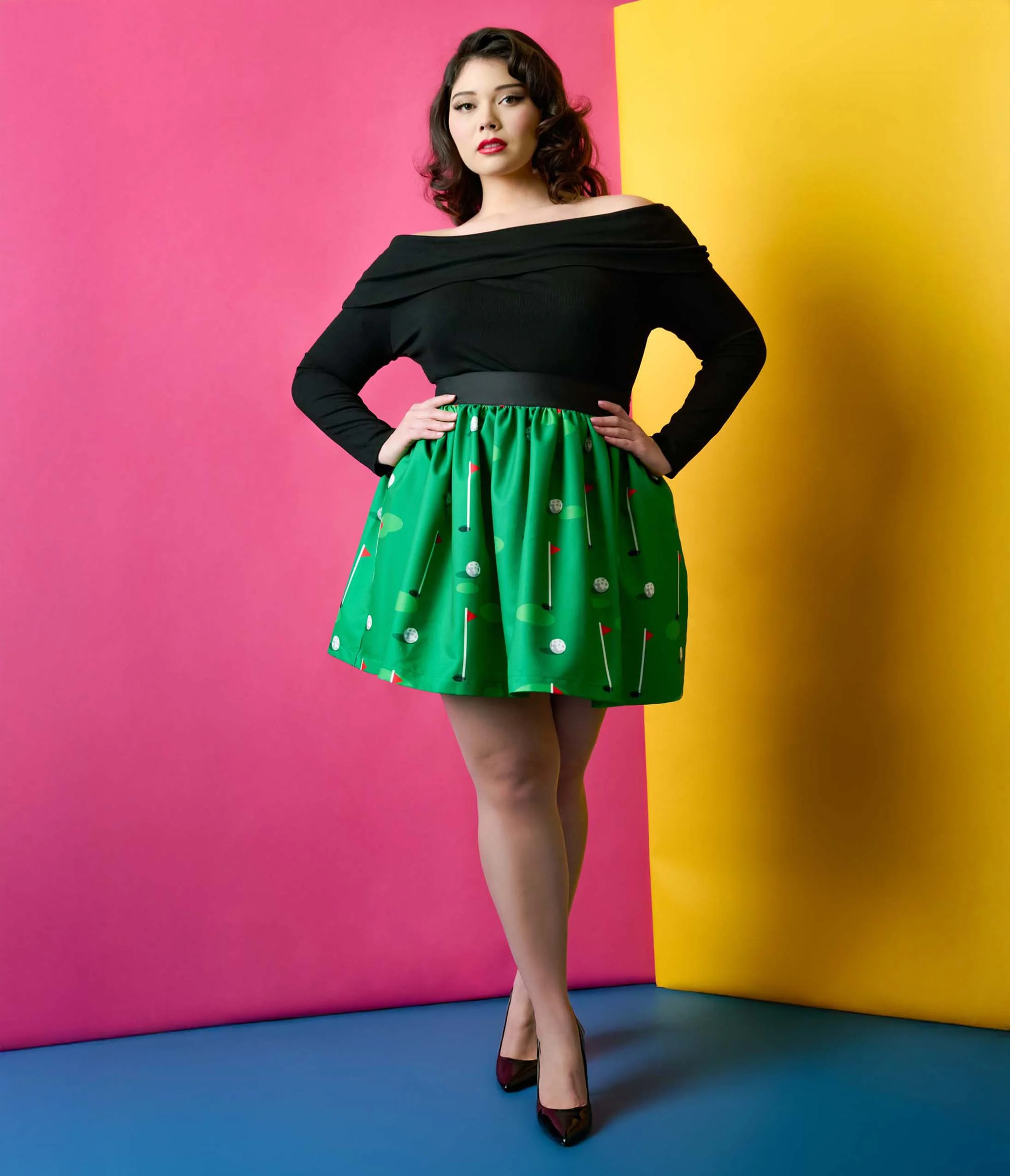 Smak Parlour Plus Size 1950s Green Golf Print Gathered Mini Skirt - Image 5