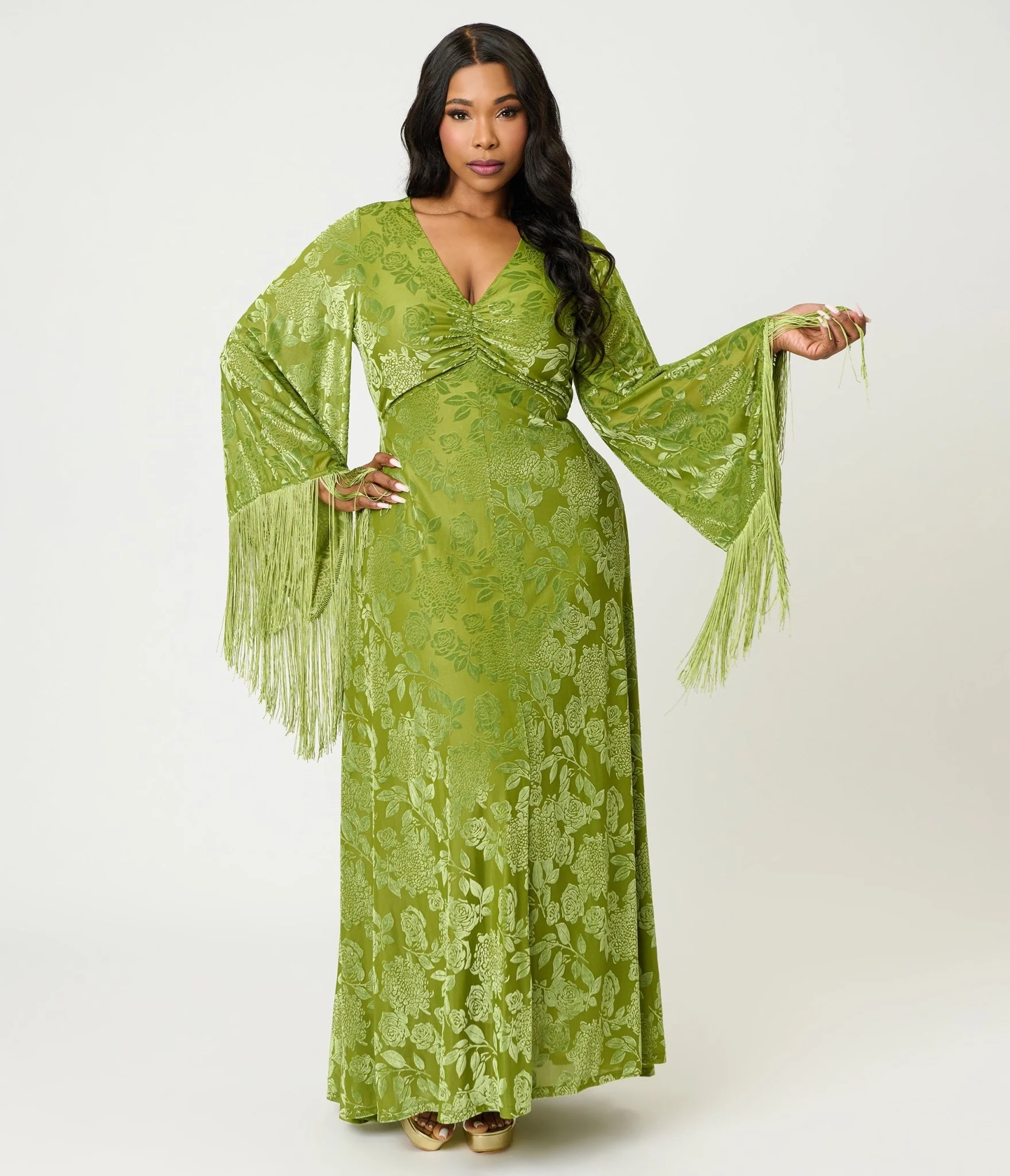 Smak Parlour Plus Size Chartreuse Velvet Burnout Fringe Sleeve Stevie Maxi Dress - Image 3