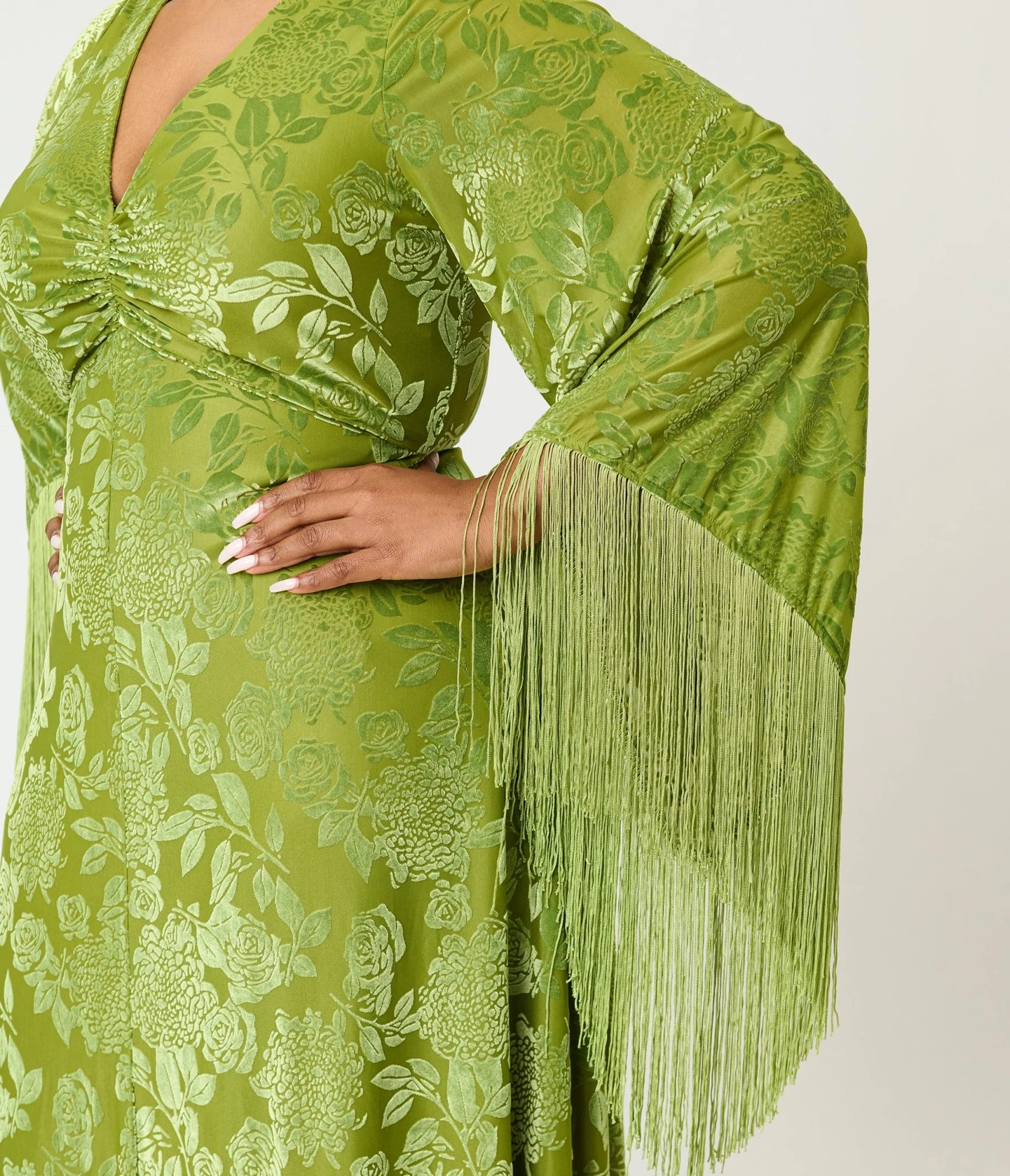 Smak Parlour Plus Size Chartreuse Velvet Burnout Fringe Sleeve Stevie Maxi Dress - Image 5