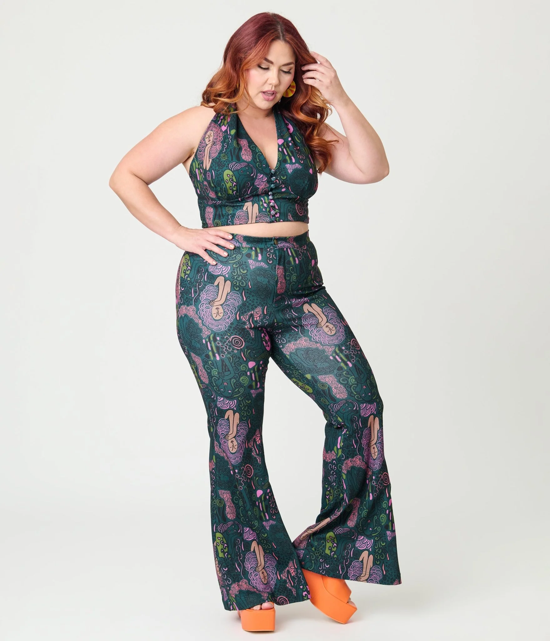 Smak Parlour Plus Size Green & Mannequin Doodle Find Your Flare Pants