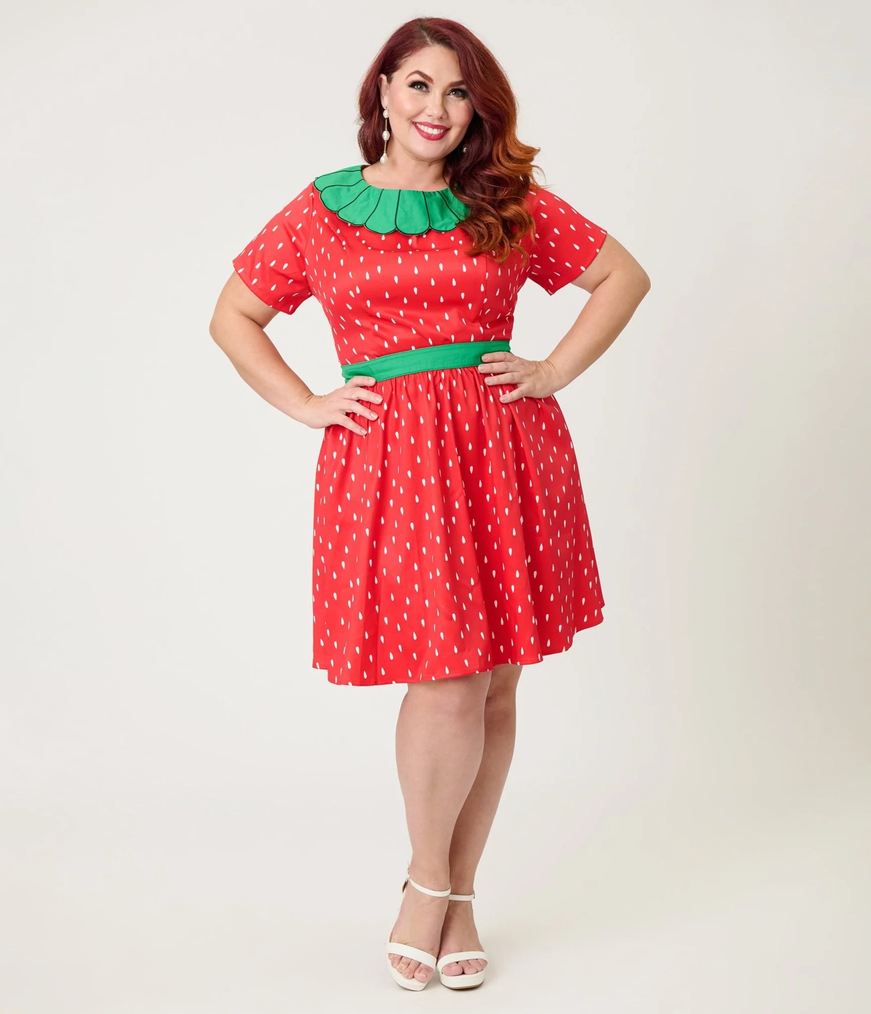 Smak Parlour Plus Size Red & Green Petal Collar Flare Dress - Image 4