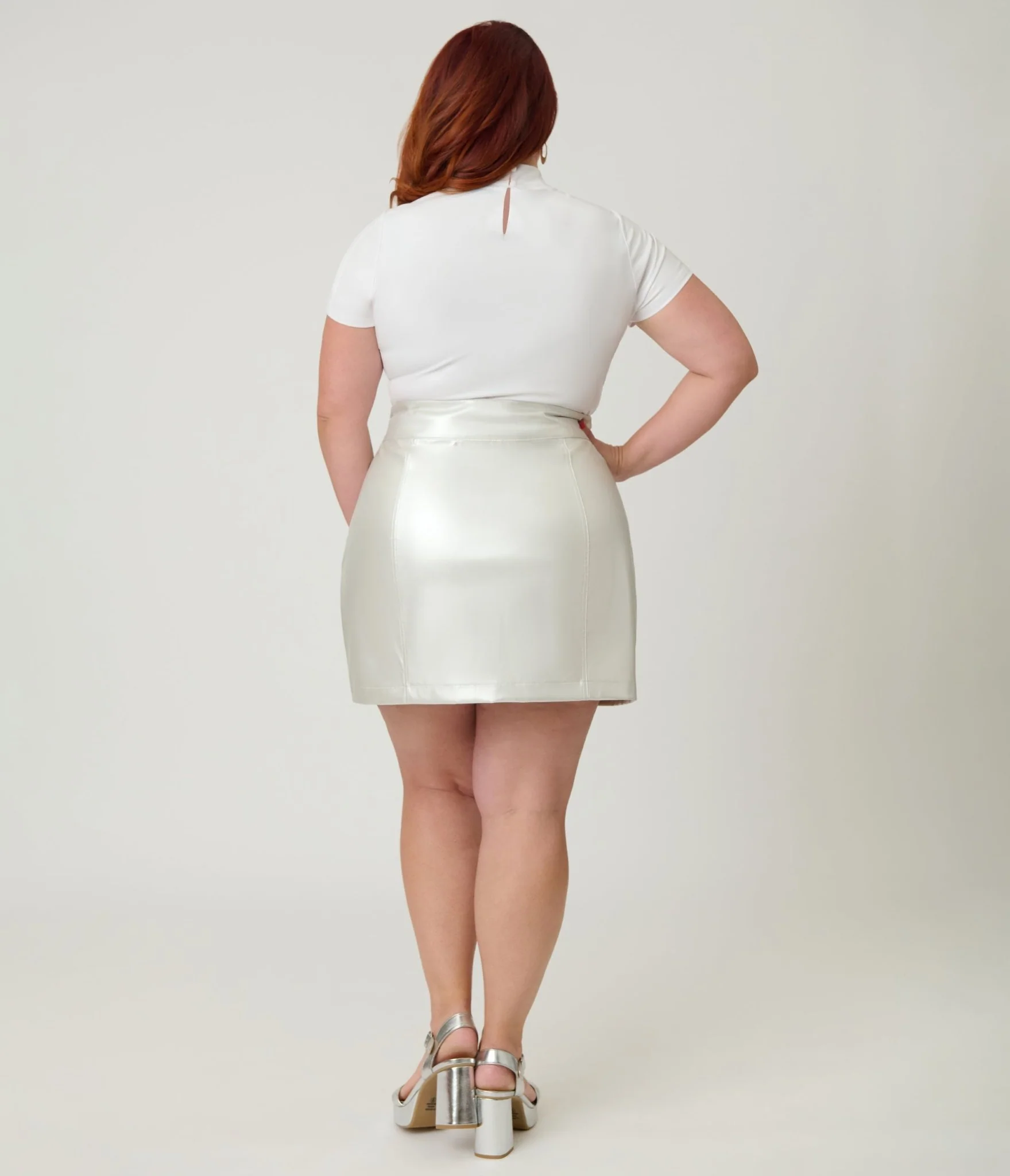 Smak Parlour Plus Size Silver Belted Mini Skirt - Image 3