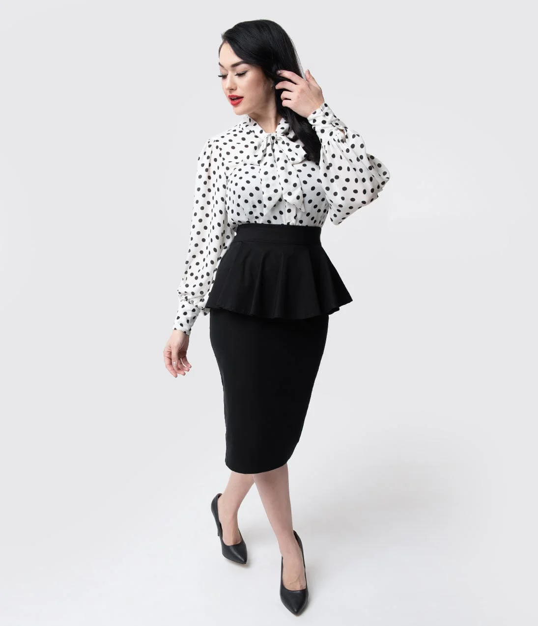 Unique Vintage 1940s Black Stretch Peplum Boulevard Pencil Skirt - Image 4
