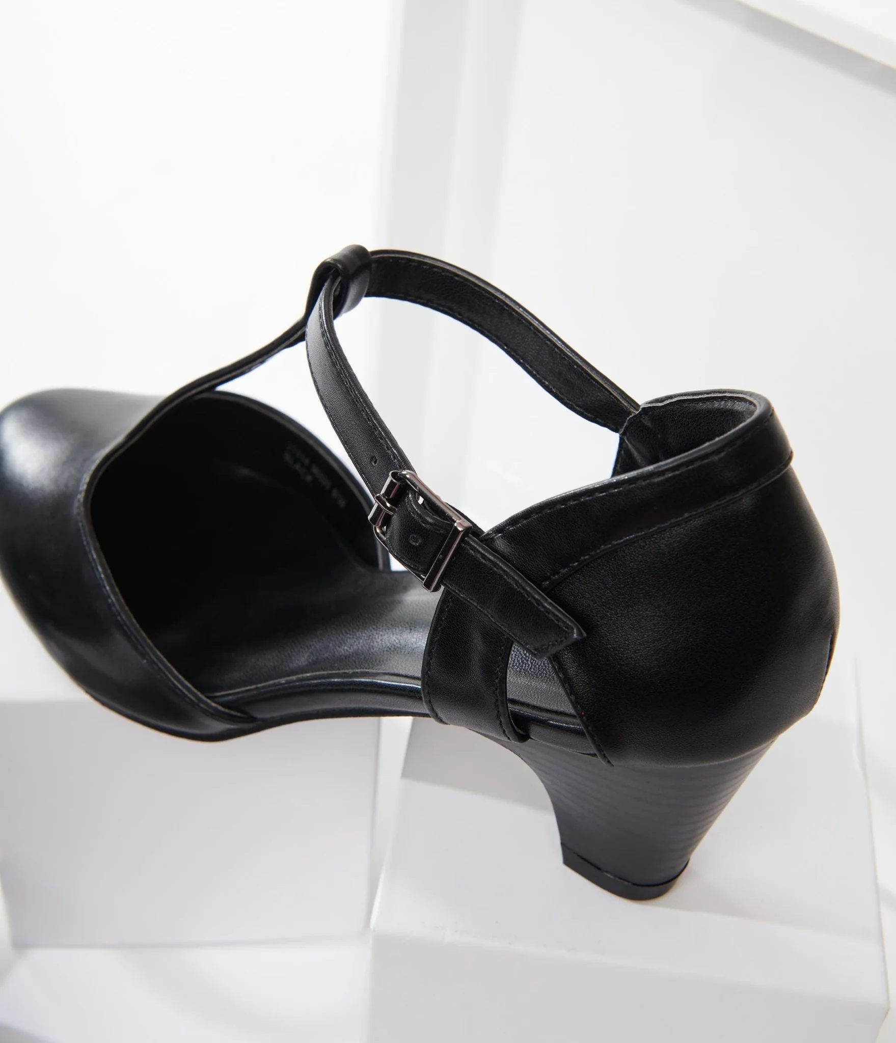 Unique Vintage 1920s Black Leatherette Closed Toe T-Strap Roxy Pumps - Image 4