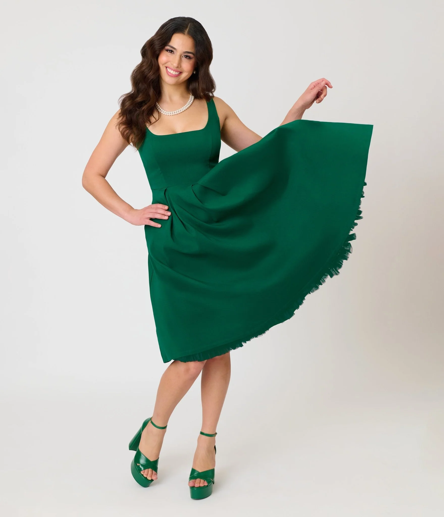 Unique Vintage Emerald Green Square Neck Pleated Swing Dress - Image 4