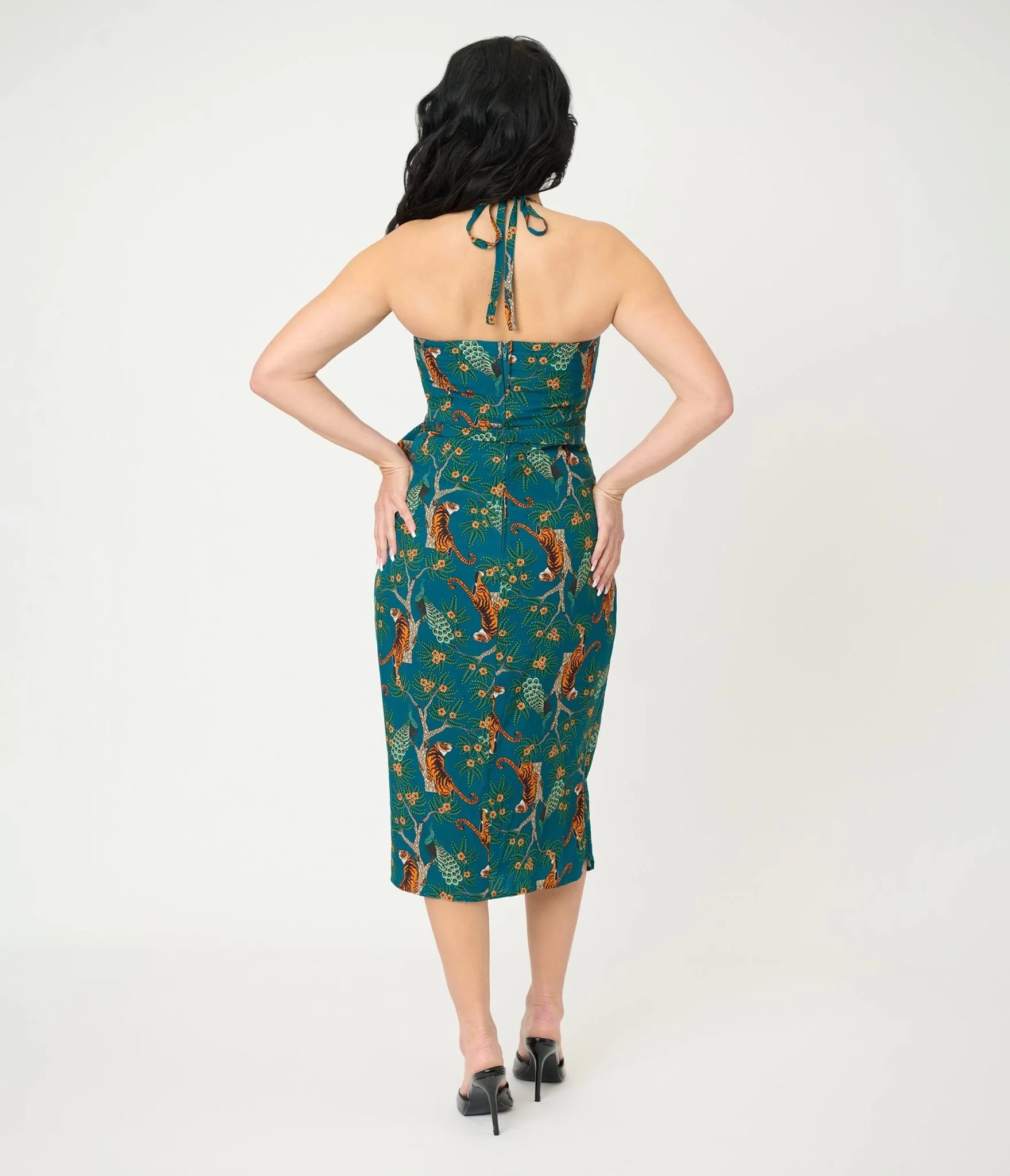 Unique Vintage Green & Tiger Print Leilani Sarong Dress - Image 2