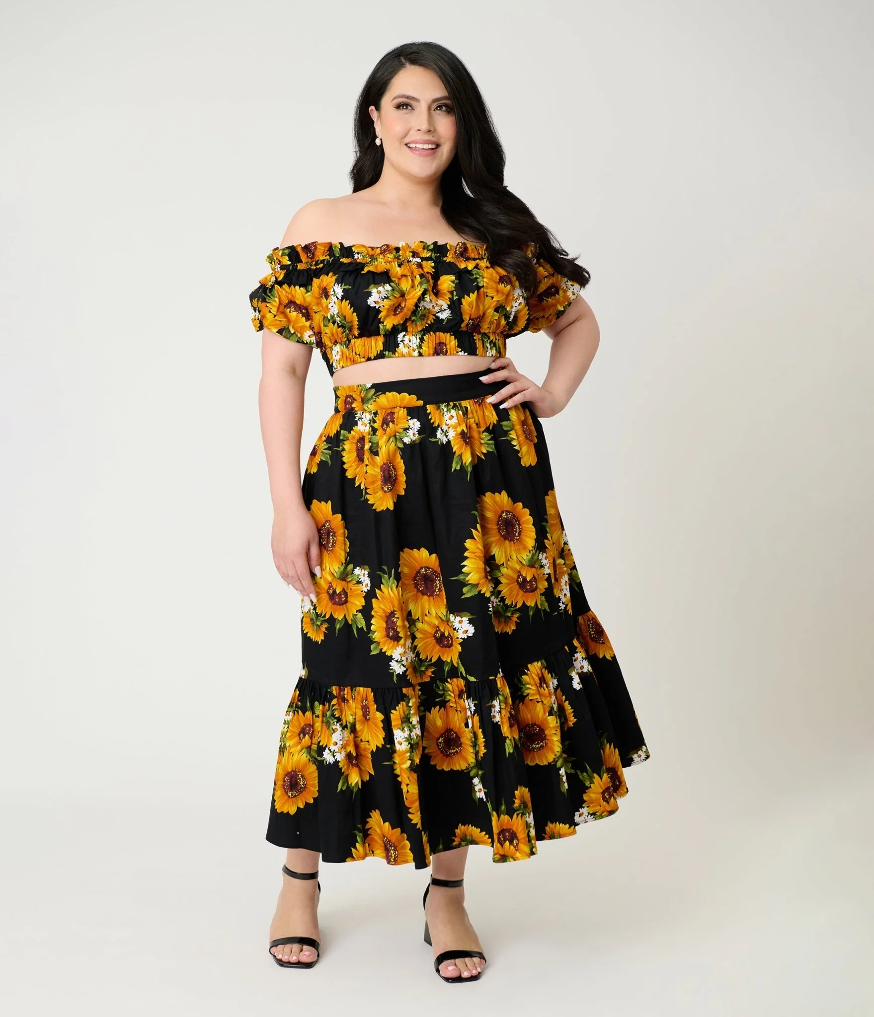 Unique Vintage Plus Size Black Sunflower Tiered Midi Skirt - Image 5