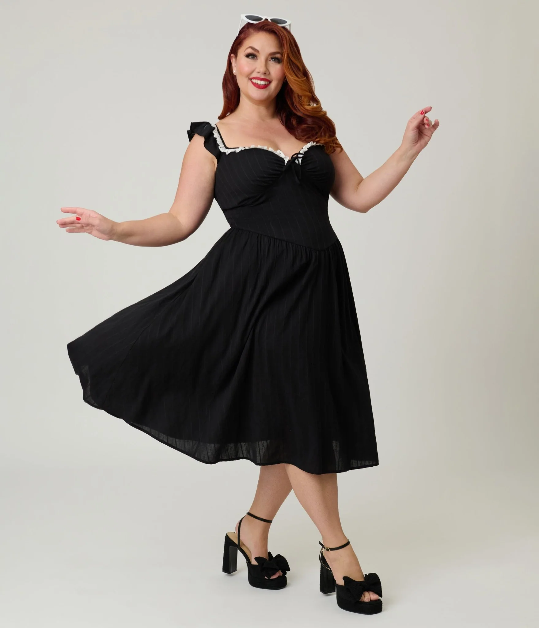 Unique Vintage Plus Size Black Sweetheart Flutter Sleeve Swing Dress - Image 4