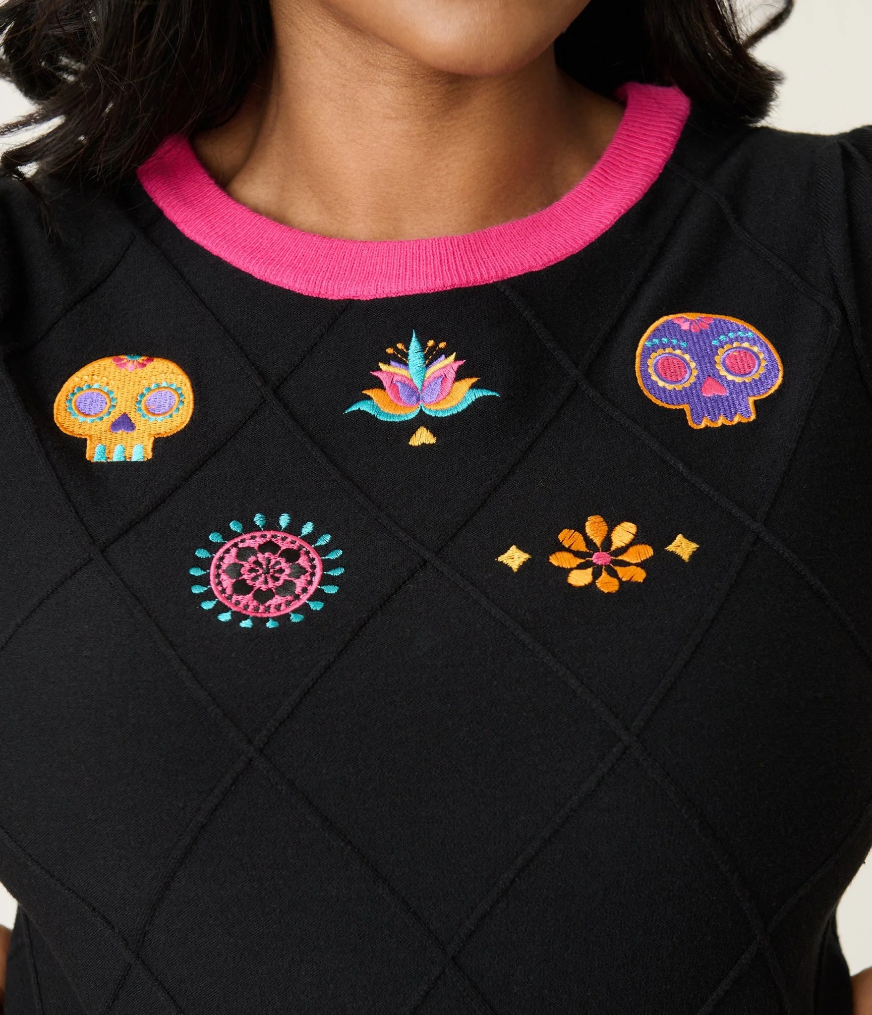 Unique Vintage Plus Size Day of the Dead Embroidered Sweater - Image 5