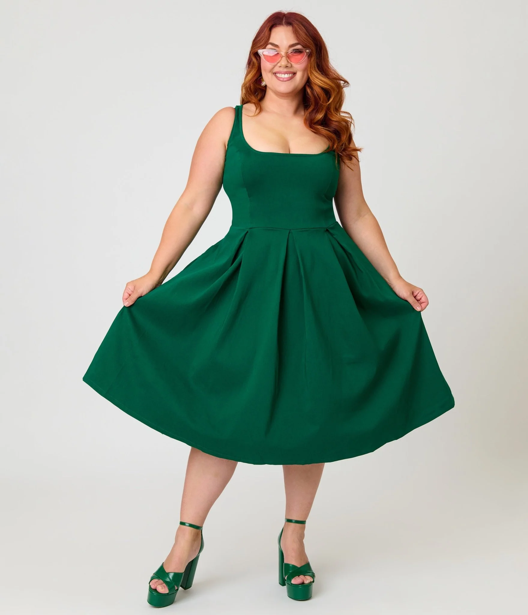 Unique Vintage Plus Size Emerald Green Square Neck Pleated Swing Dress - Image 3