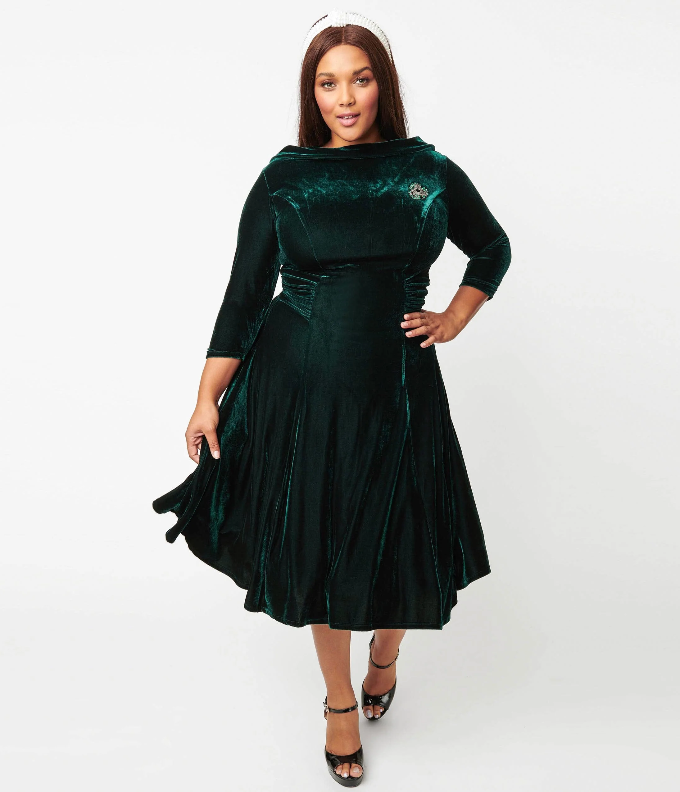 Unique Vintage Plus Size Emerald Velvet Nicola Swing Dress - Image 5