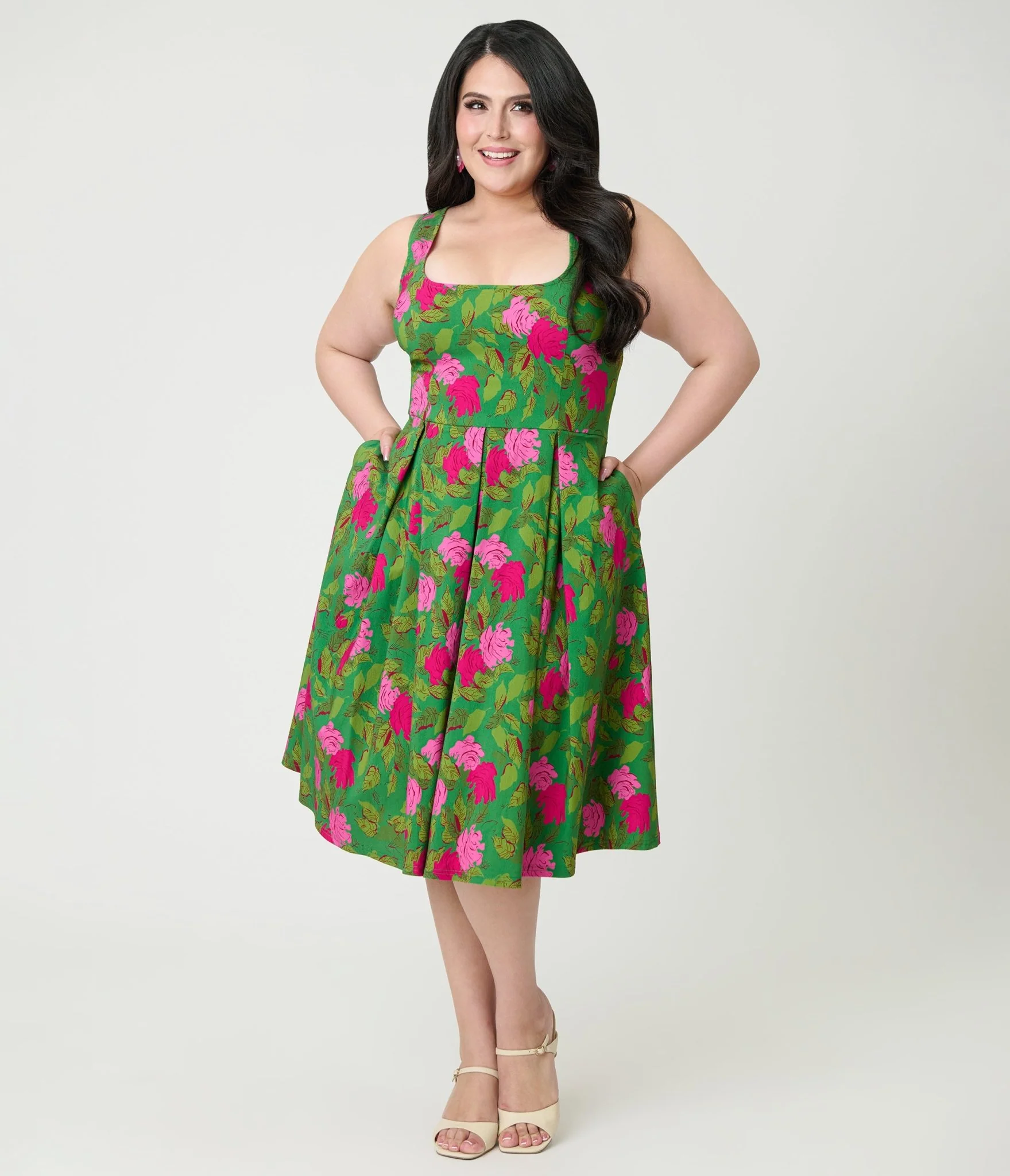 Unique Vintage Plus Size Green Vintage Rose Square Neck Pleated Swing Dress - Image 4