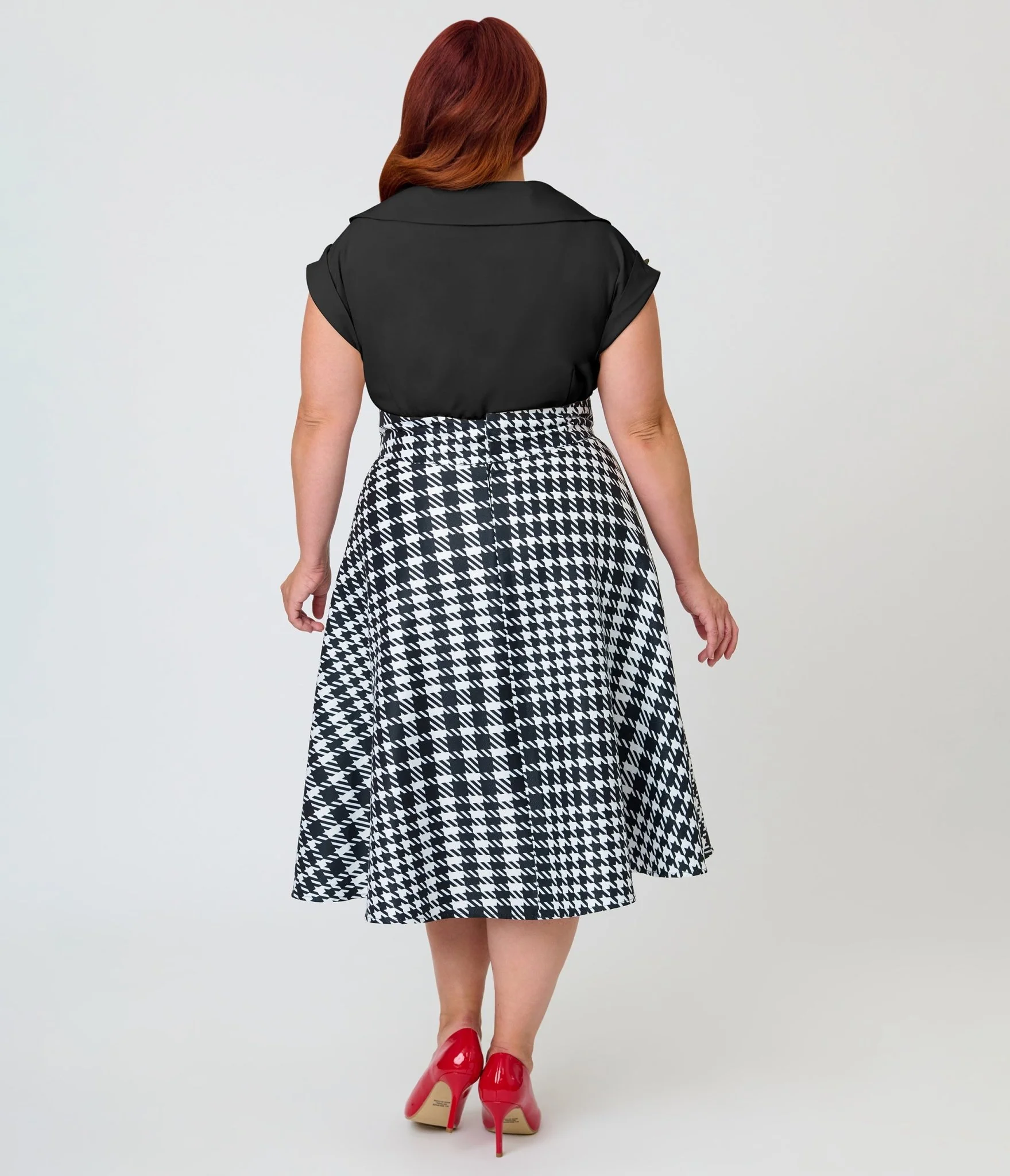 Unique Vintage Plus Size Black & White Houndstooth Vivian Swing Skirt - Image 3