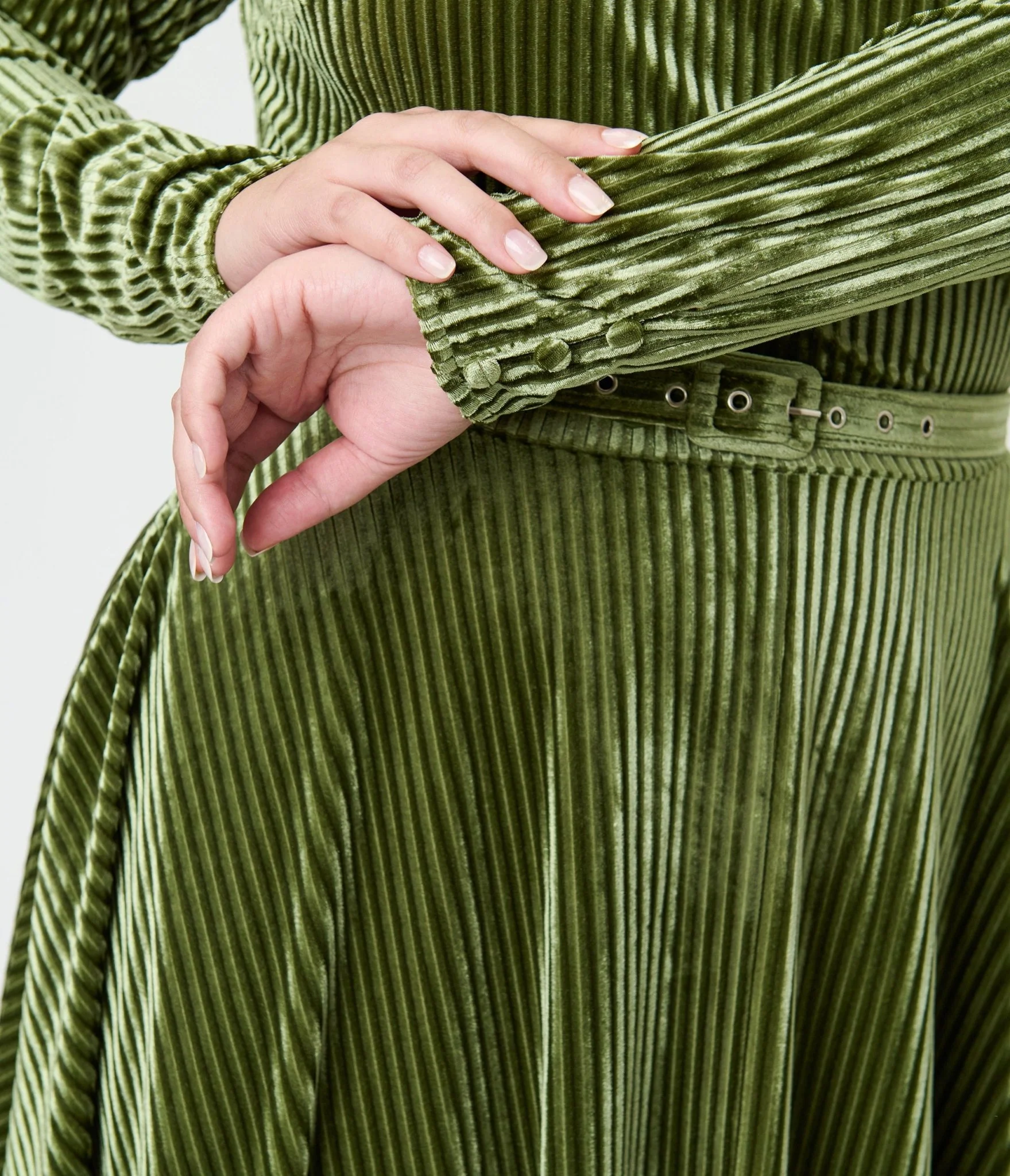 Unique Vintage Plus Size Olive Green Long Sleeve Devon Swing Dress - Image 5
