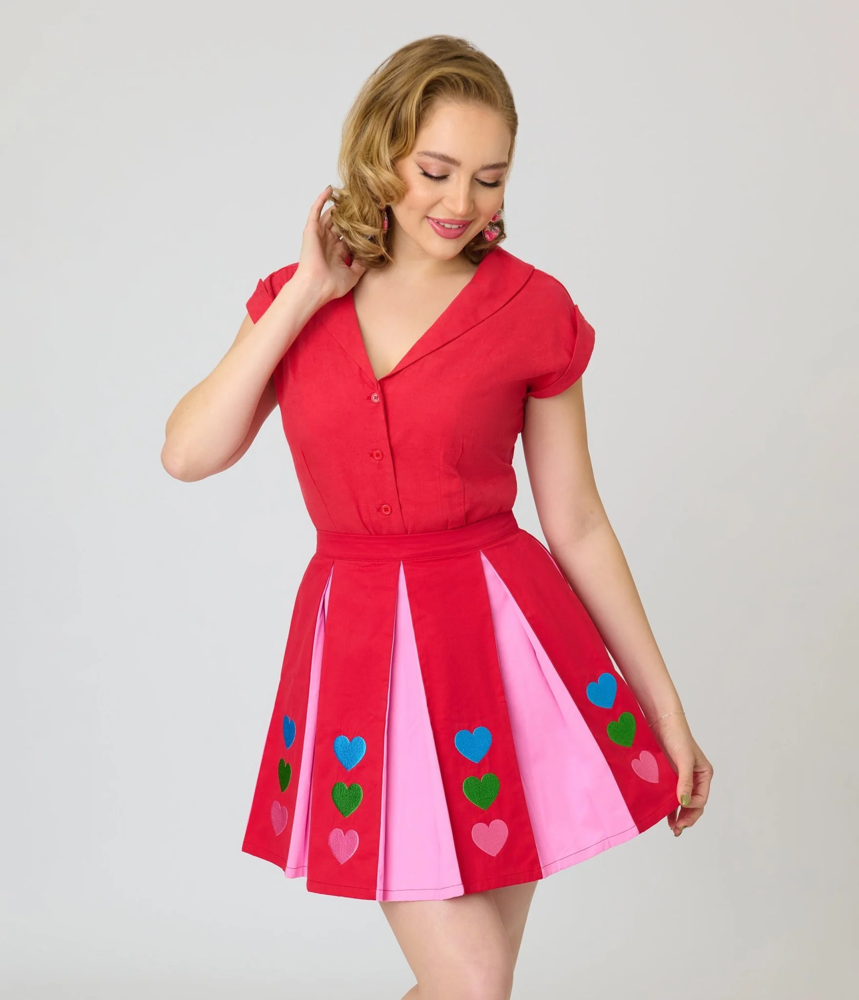 Unique Vintage Red Twill Sleeveless Blouse - Image 4
