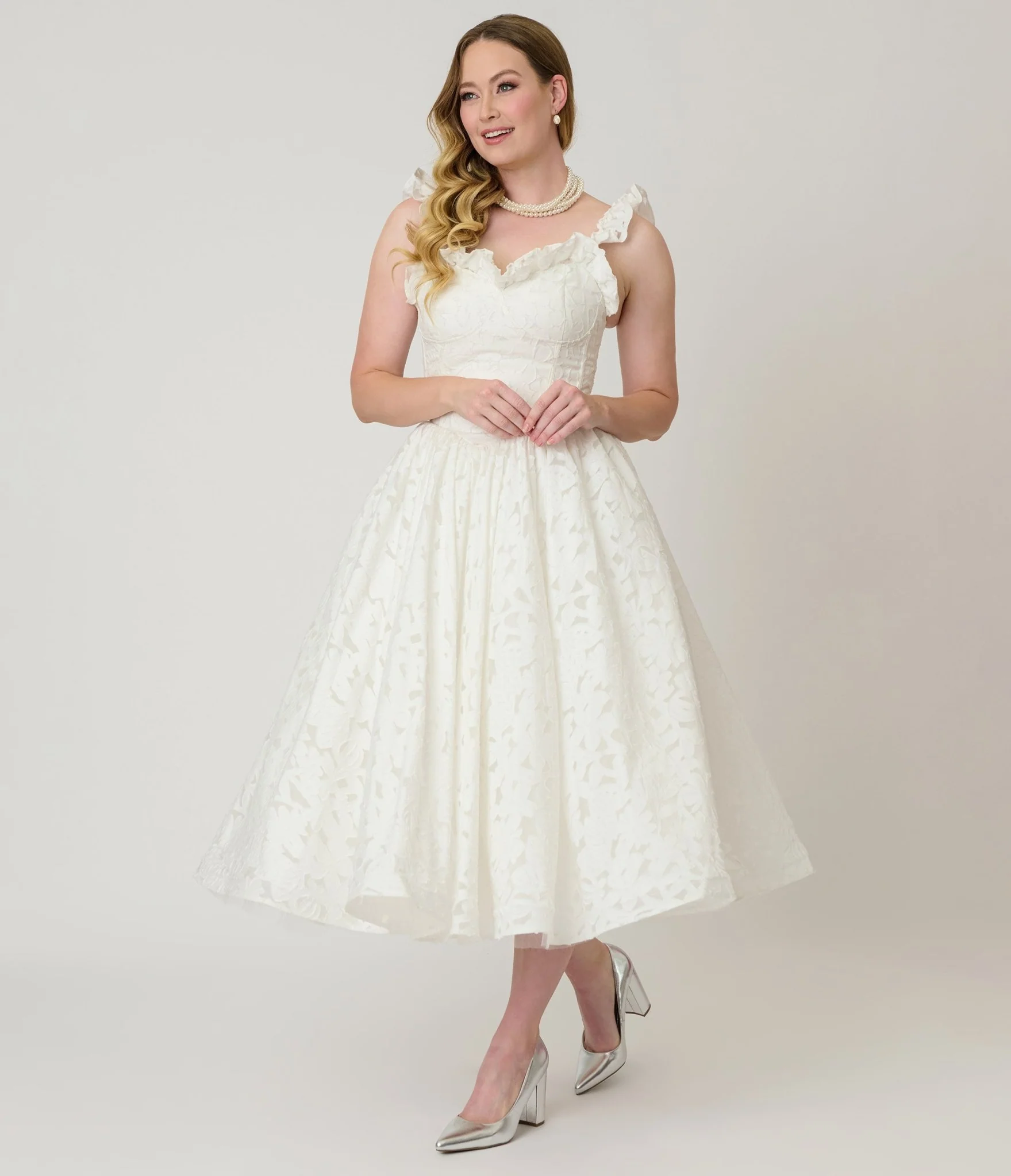 Unique Vintage White Jacquard Floral Tea Length Dress - Image 4