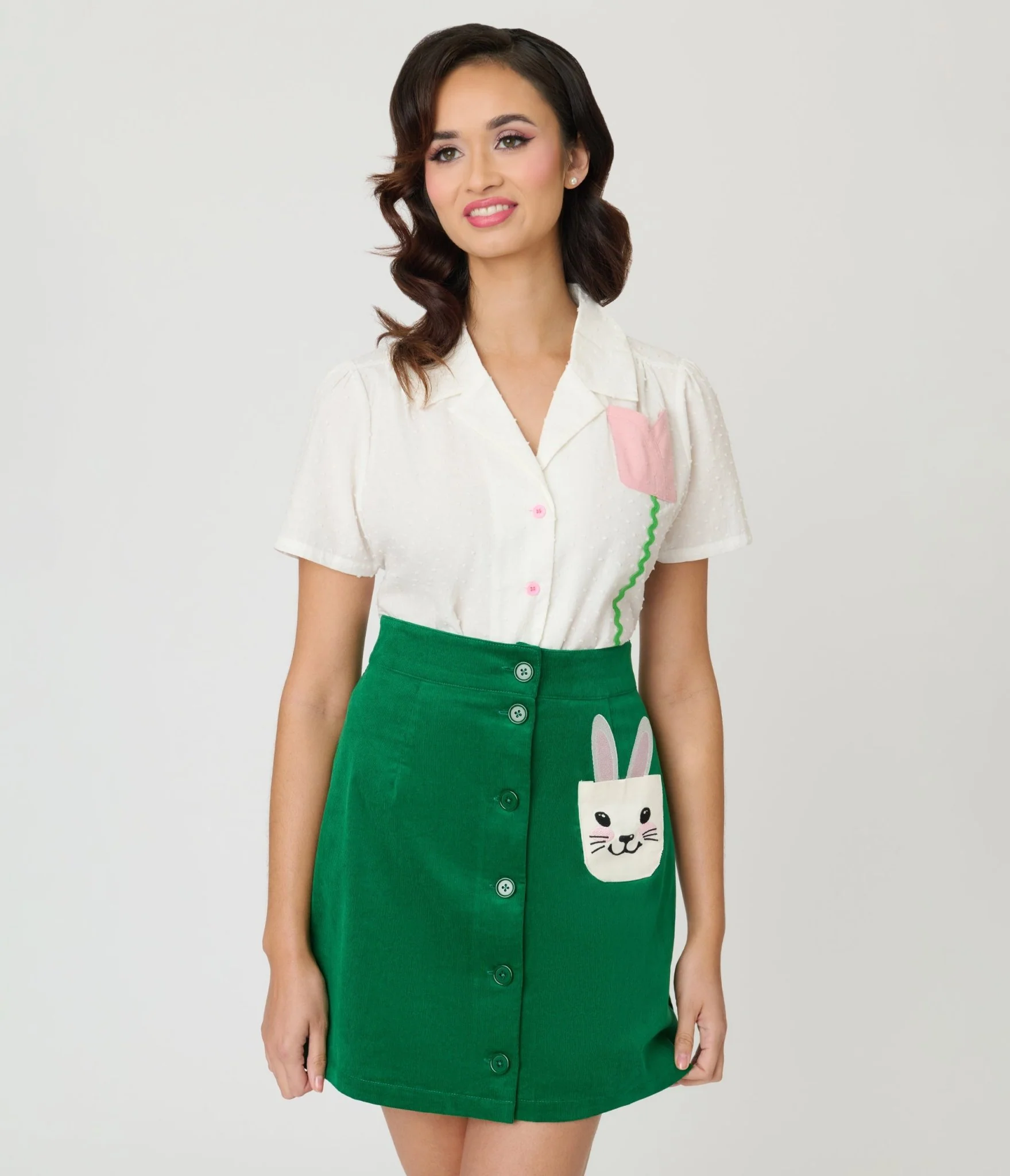 Unique Vintage White Swiss Dot & Tulip Notched Collar Blouse
