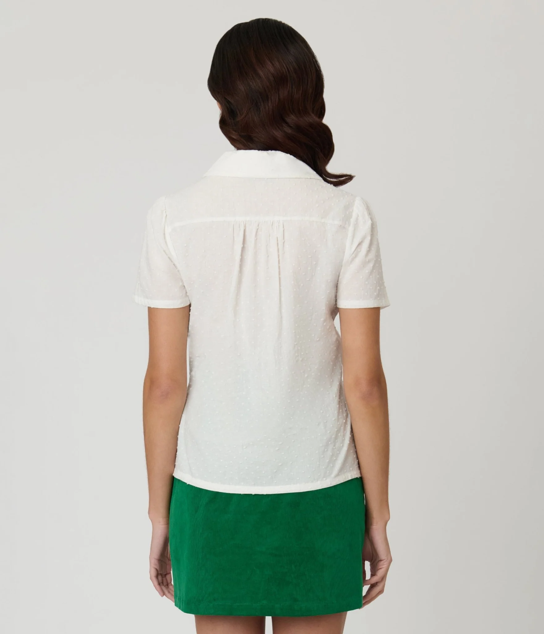 Unique Vintage White Swiss Dot & Tulip Notched Collar Blouse - Image 2