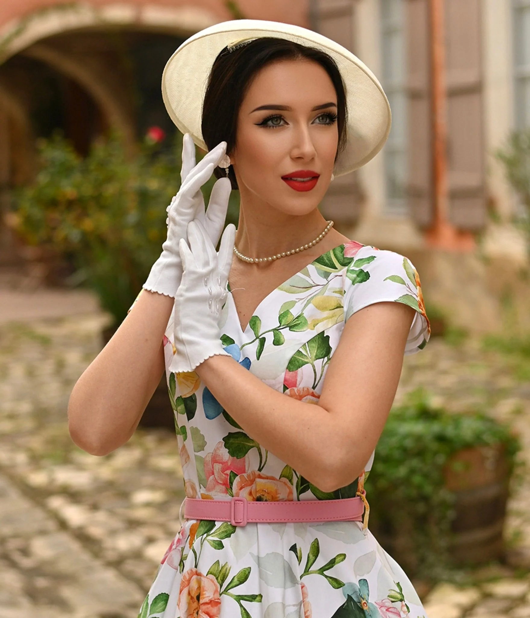 White Floral Lottie Swing Dress - Image 4