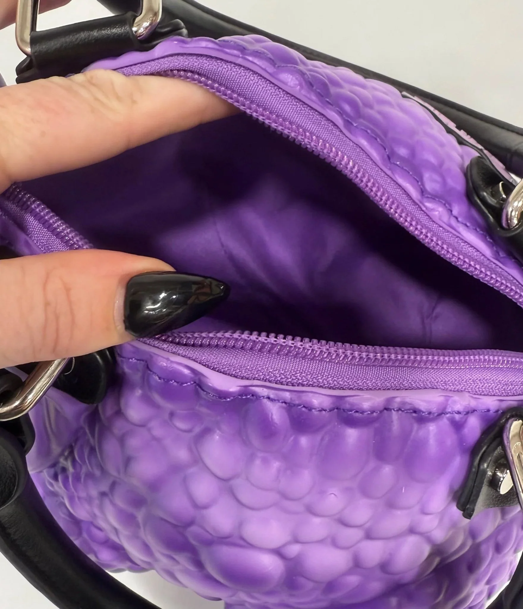 Windy Willow Glow in the Dark Purple Green Eye Toad Bag - Image 3
