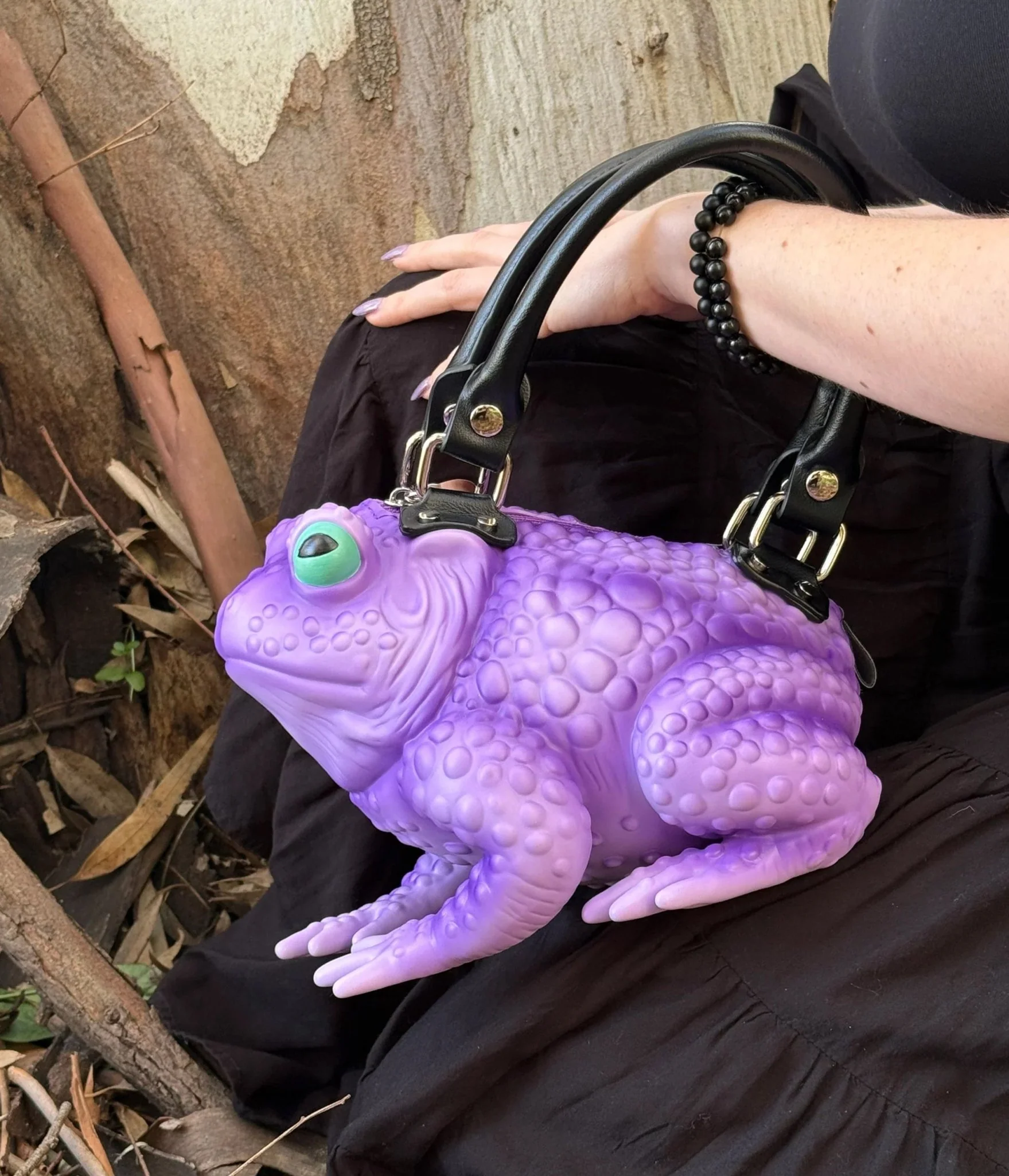 Windy Willow Glow in the Dark Purple Green Eye Toad Bag - Image 4